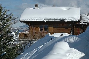 снеговой покров на крыше
