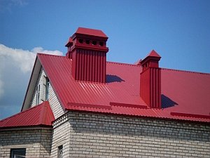 вид крыши из профнастила