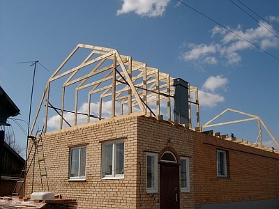 строительство ломаной мансардной крыши