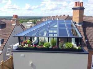 Крыша для балкона: как выбрать и смонтировать, чтобы не пришлось переделывать