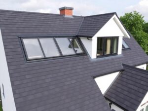 Кровля для дома с панорамными окнами: особенности выбора
