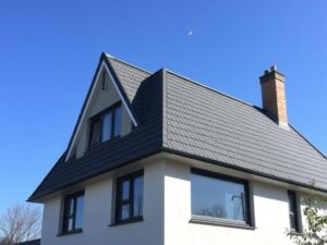 Кровля для дома с необычной геометрией крыши: как не потеряться в многоугольниках и создать надежную крышу, которая любит оригинальность