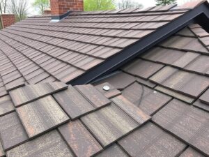 Кровельные покрытия с локальным ремонтом: как выбрать и что ожидать от совремها решений