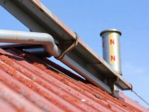 Крыша без ржавчины: как предотвратить коррозию металлических кровельных элементов