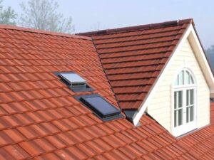 Кровельные решения для домов в зоне частых туманов: вентиляция и влагоотведение