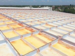 Кровельные покрытия с защитой от коррозии: как выбрать надежное решение для вашей крыши